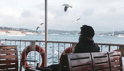 开云·体育全站登录地址-库里：空投的“魔术师”，破解NBA防守密码！，里程碑!库里总得分超魔术师 仓促出手投丢